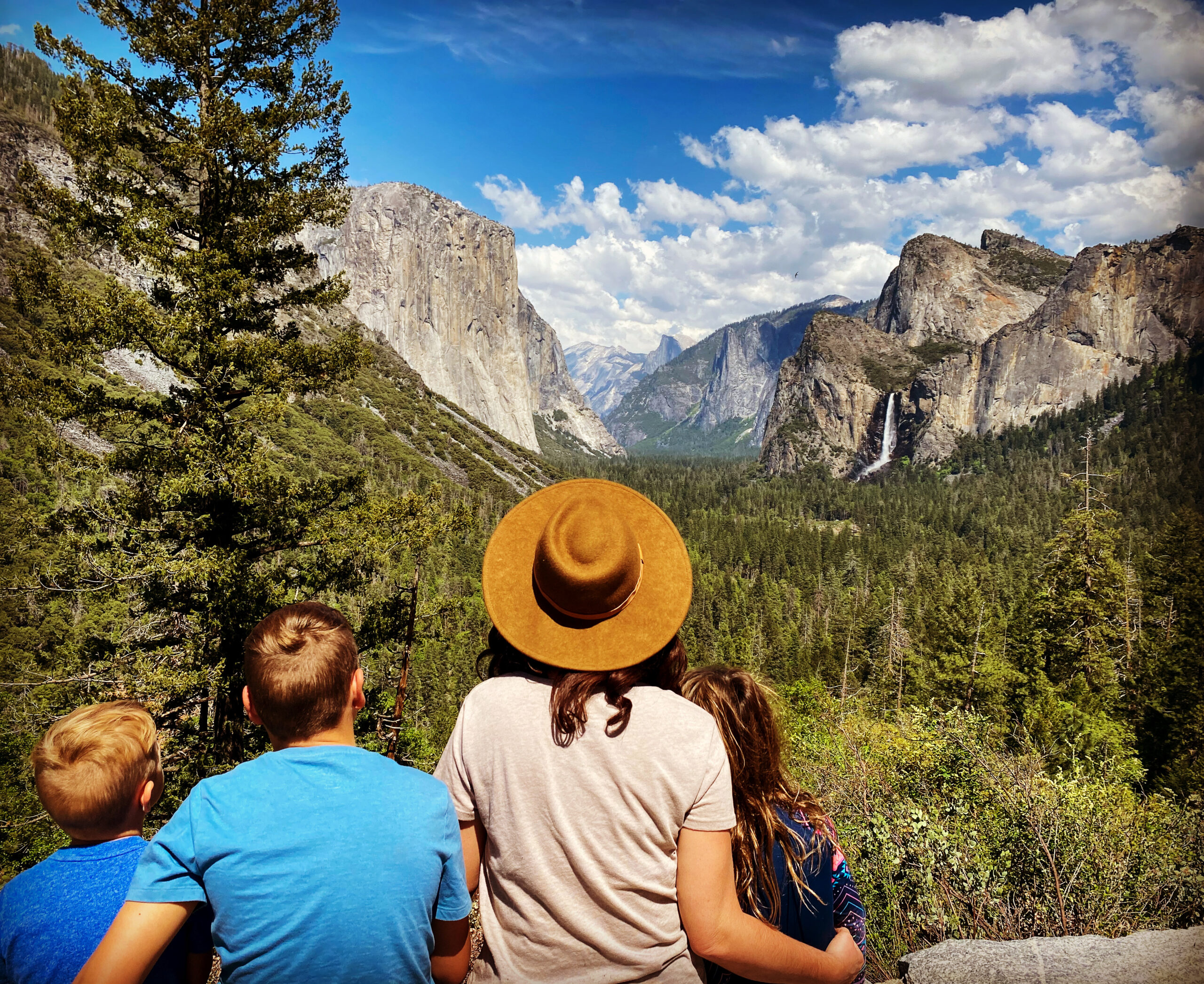 Read more about the article Top 10 Things To Do in Yosemite National Park with Kids